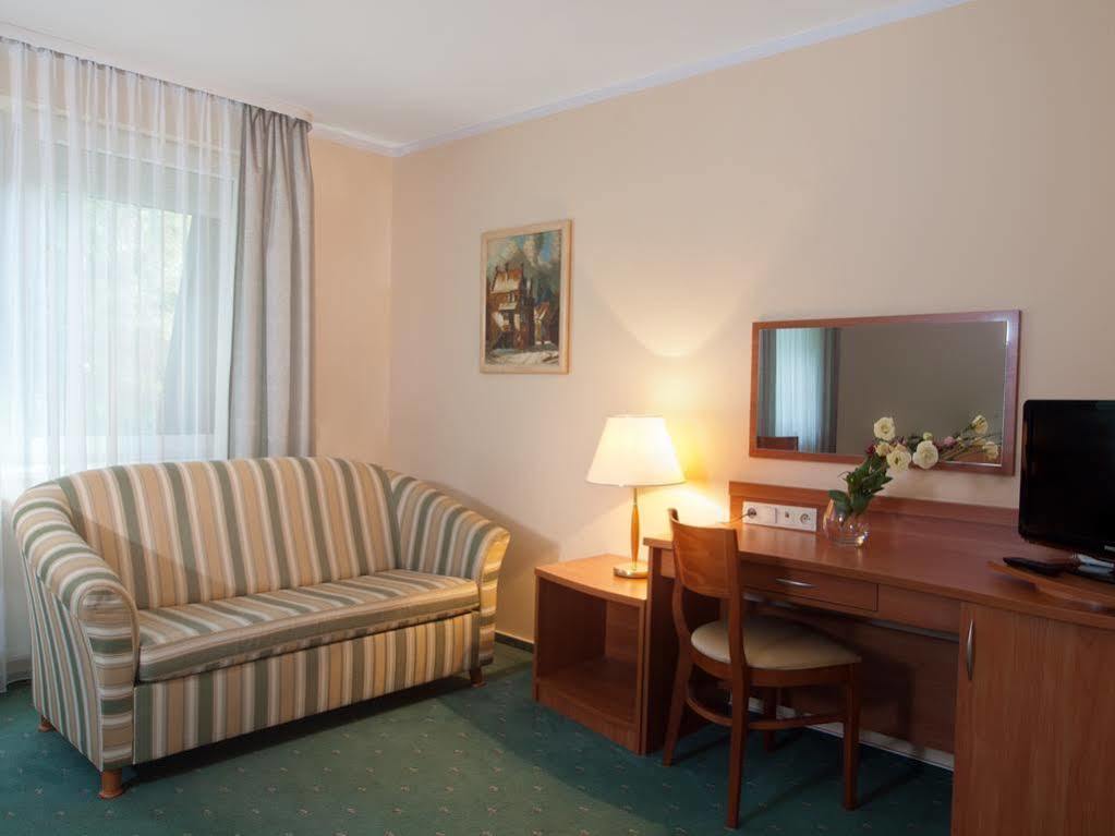 Hotel Feniks Poznań Exteriör bild